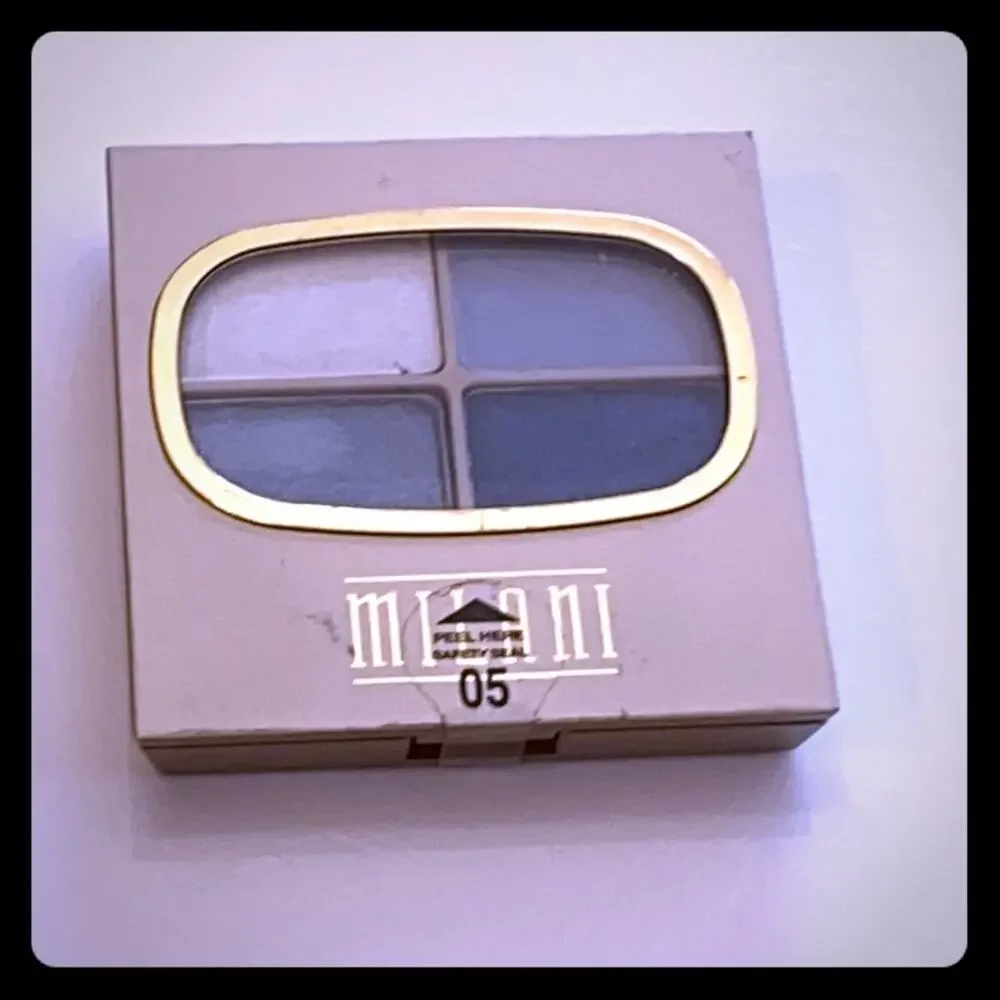 NEW Milani Denim Blues EYESHADOW COMPACT 3 Blue 1 White Eye Shadow 4-in-1 Beauty